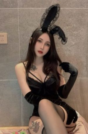 乖乖女是大明星