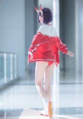谁和他睡了